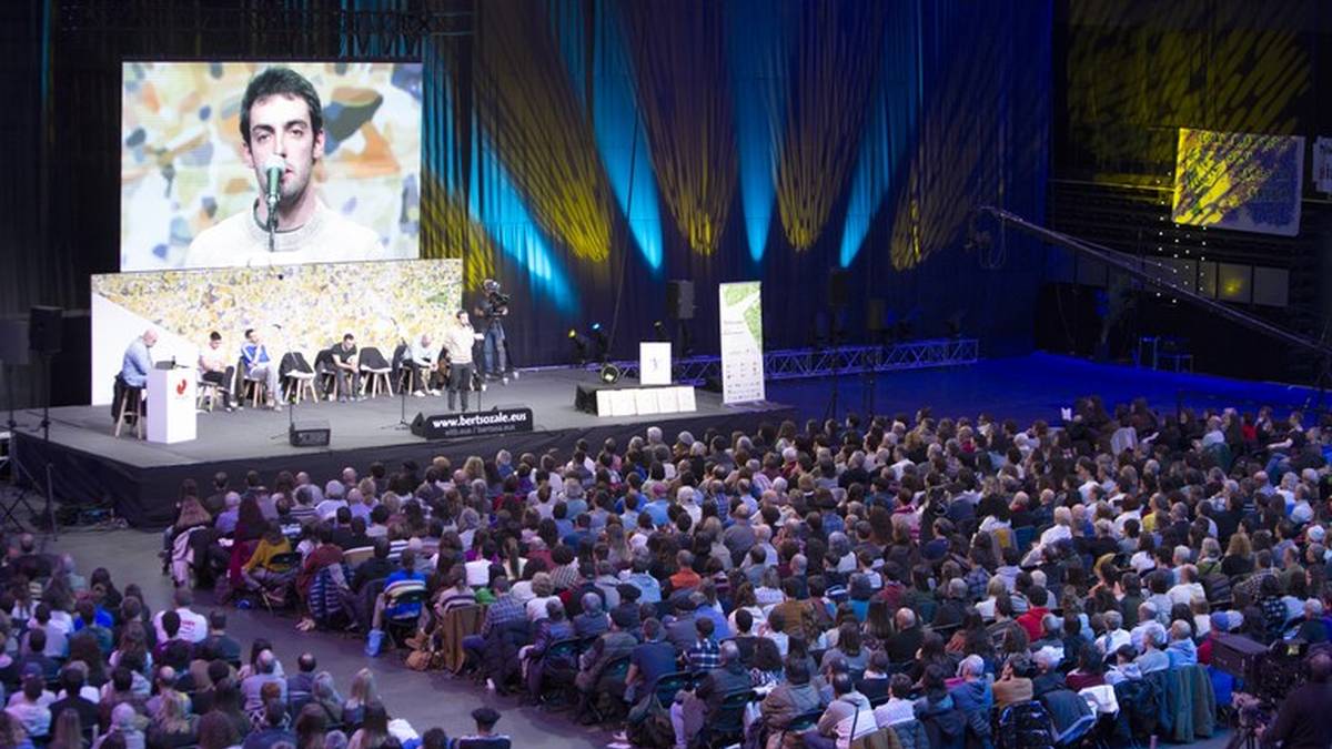 Xabat Illarregi Marzolek irabazi du Nafarroako Bertsolari Txapelketako finala