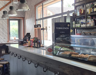 Latasako biltegia berriz ireki dute