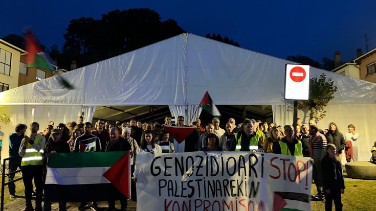 Palestinarren aldeko elkarretaratzea eta manifestazioa Lekunberri eta Larraunen