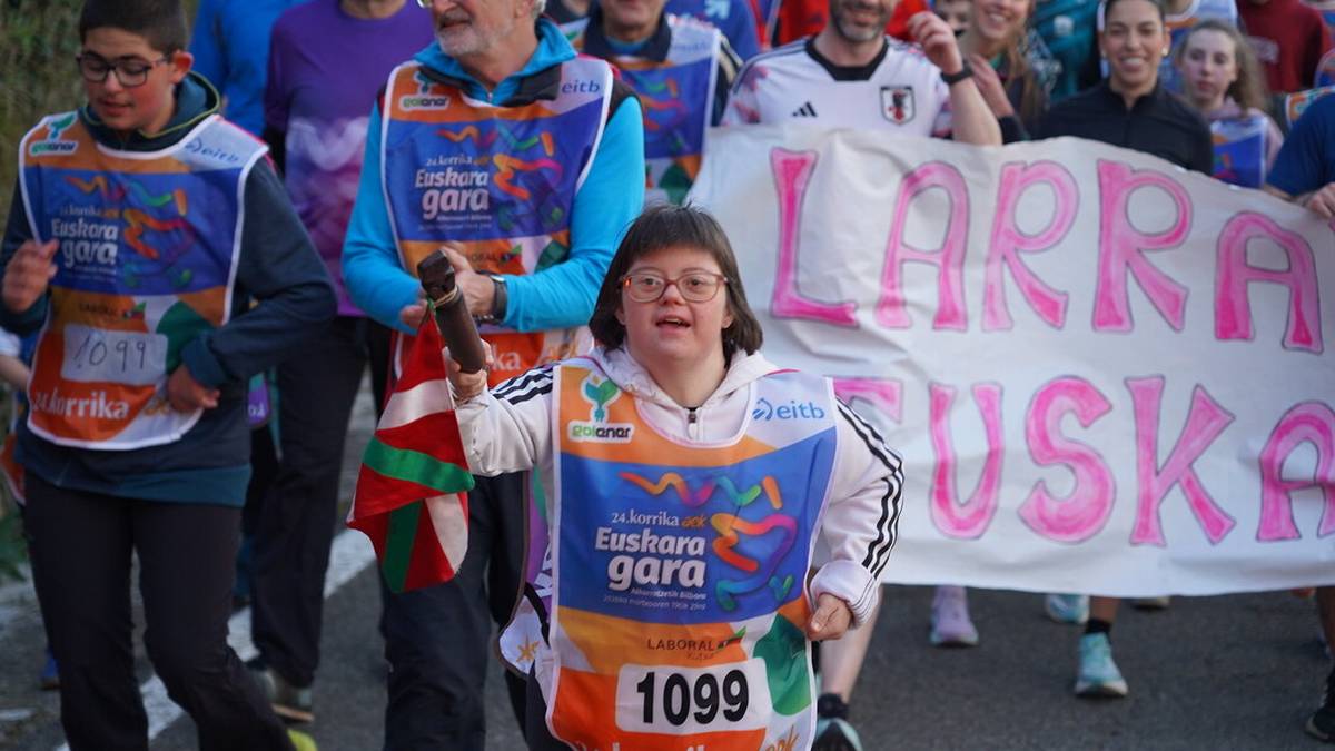 24.KORRIKA: herri baten harrotasuna