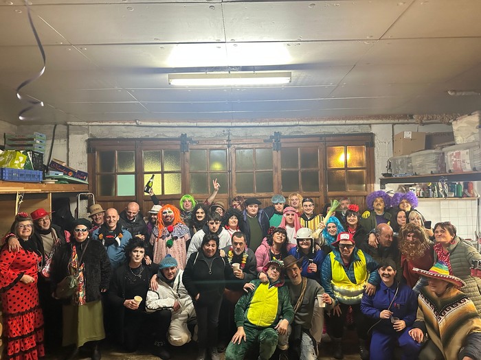 Urteko lehen inauteriek Uitziko kaleak alaitu dituzte