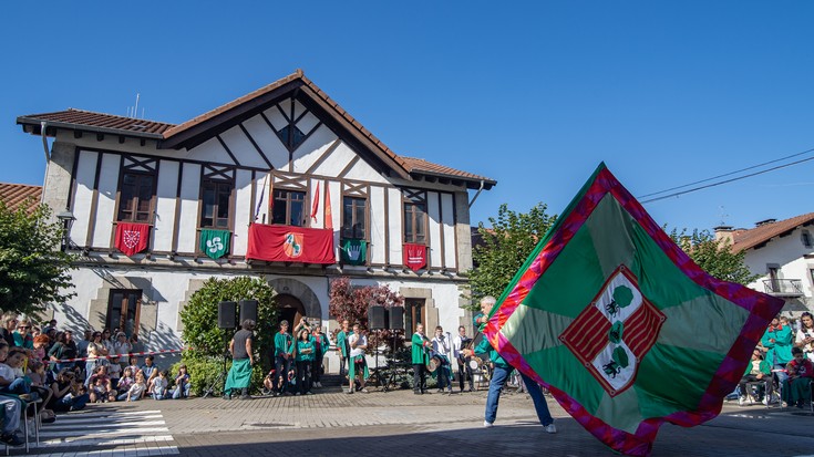 [ARGAZKIAK] Eguraldi eguzkitsua izan dute Lekunberriko festetan