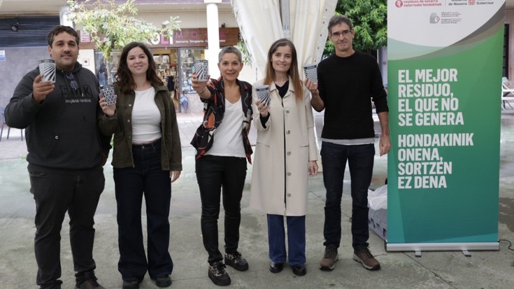 Nafarroako Edalontzi Bakarra aurkeztu zuten atzo Lekunberriko festen atarian