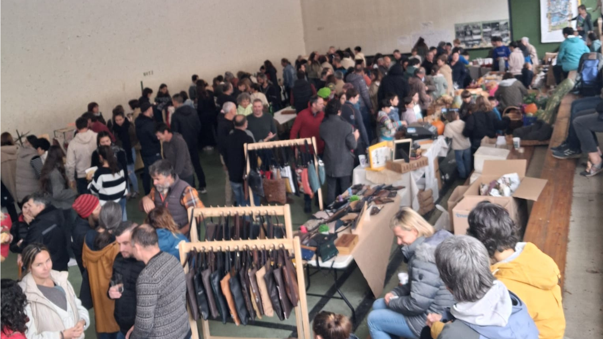 Araizko Zaporeak 9. feria ospatu zuten igandean Arriben