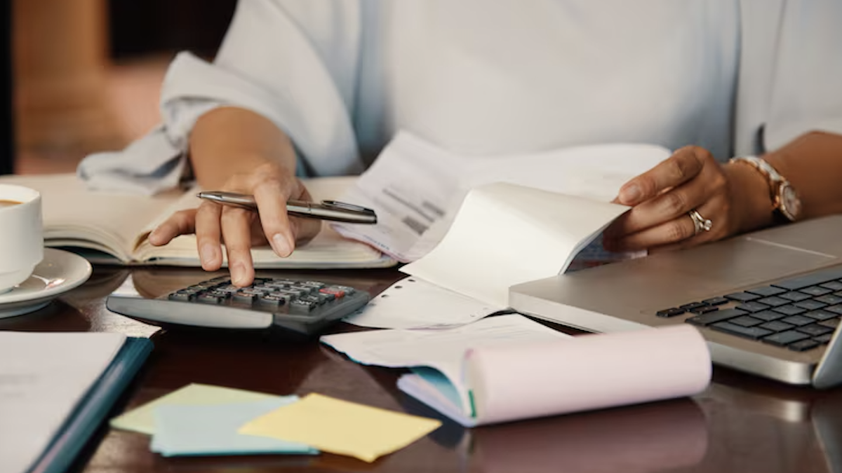 Errenta aitorpena ere euskaraz egiteko deia egin dute UEMAk eta Araitz, Larraun eta Lekunberriko Udalek