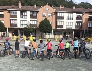 Pasa den ostiralean egun berezia ospatu zuten Lekunberrin