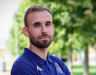 «S.D. Logroñes futbol taldearekin biziko dudan denboraldiaz gozatu nahi dut»