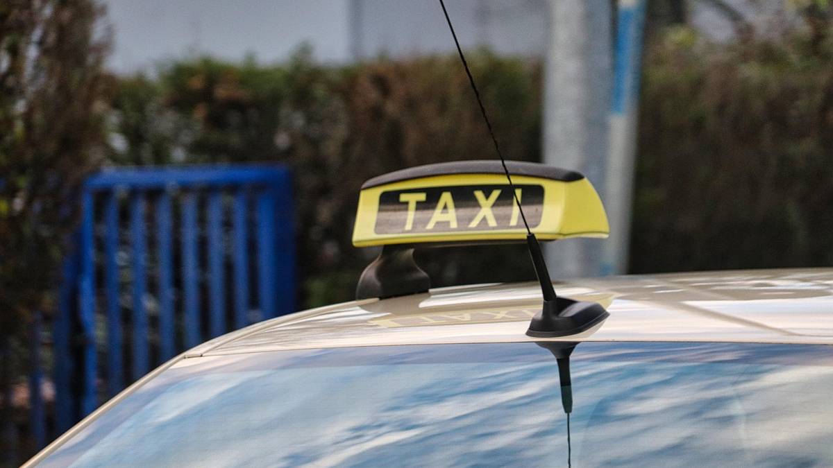 Larraungo Udalak taxi-lizentzia adjudikatzeko deialdia zabaldu du