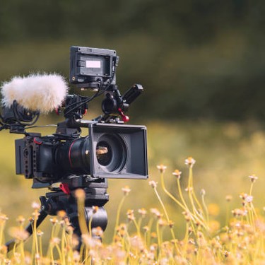 “Auzperri” dokumentala eta solasaldia