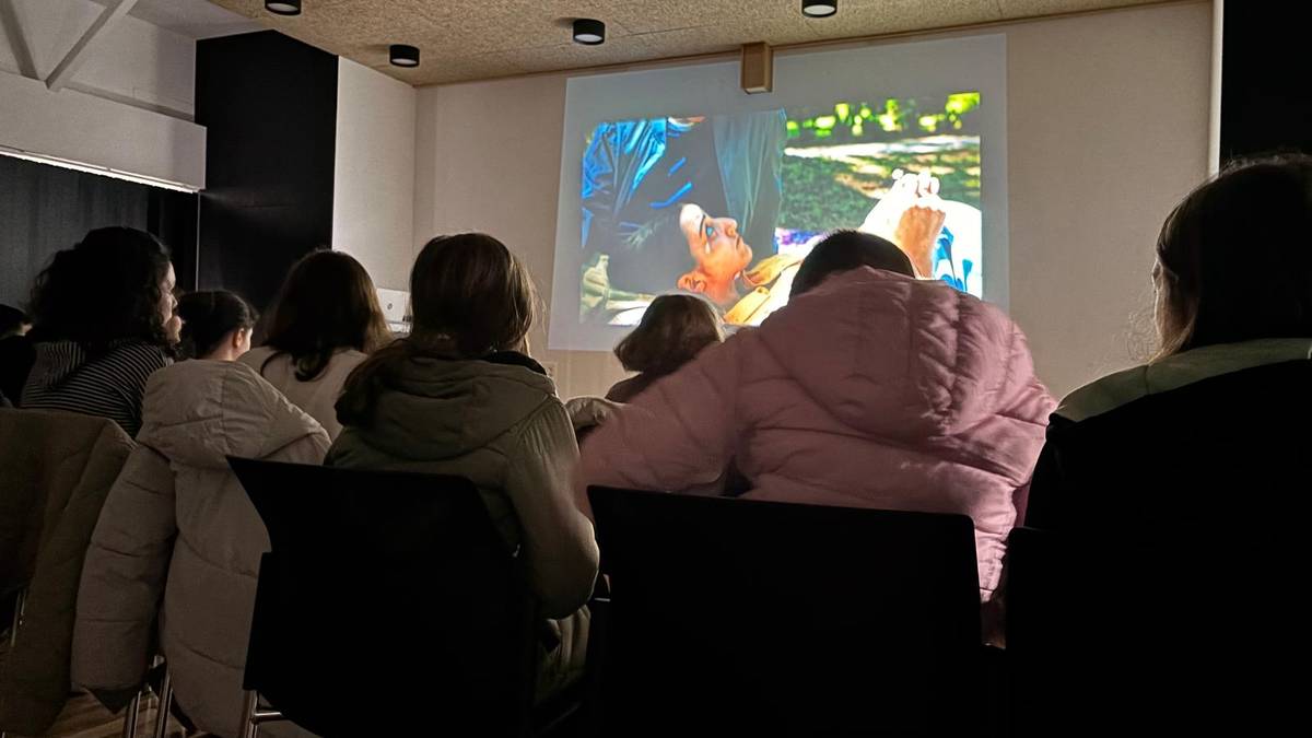 Eskualdeko hainbat herritan egin dituzte 'Irabazi arte!' telesailaren aurrestreinaldiak