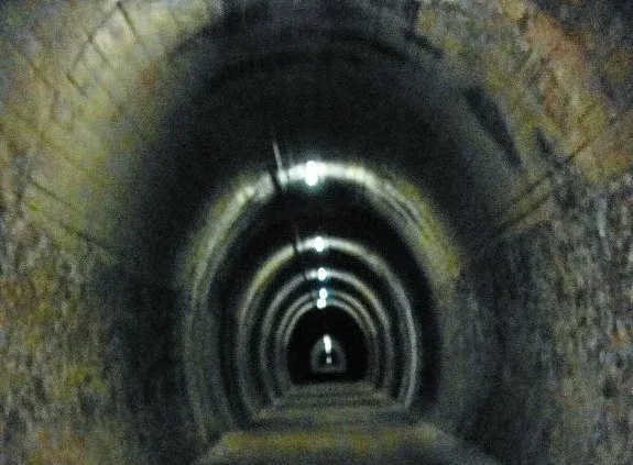 Uitziko tunelaren 2.680 metroak zolatu nahi dituzte