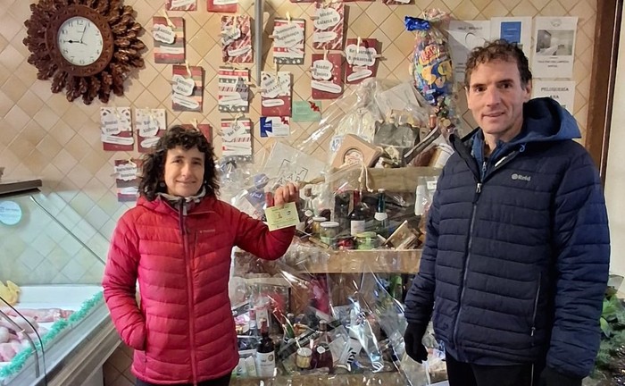 Etxarri Sánchez familia izan da Larraun Pilota Elkarteko saski erraldoiaren  irabazlea