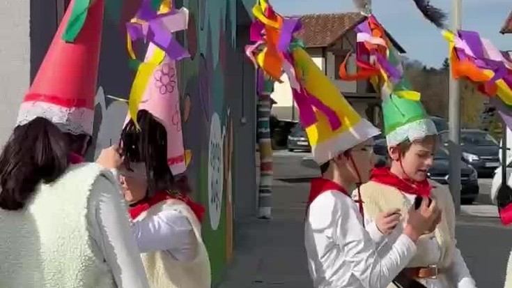 Hasi dira Lekunberriko ihoteak