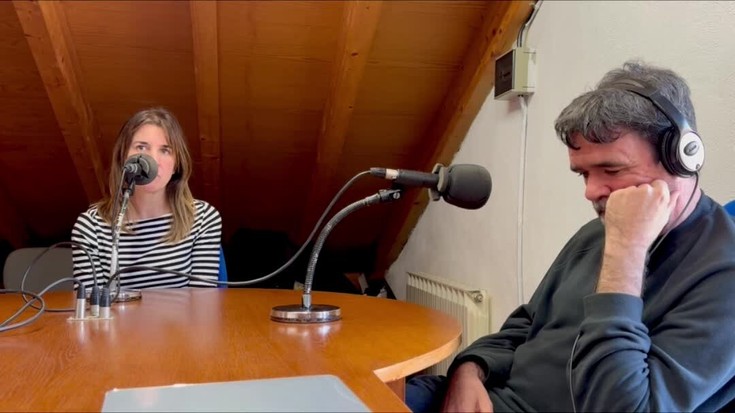 "Iritsi dira eguberriak" abestia aurkeztera etorri dira Nerea eta Gorka Urbizu