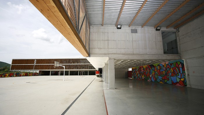 Lan eskaintza: jangelako monitorea