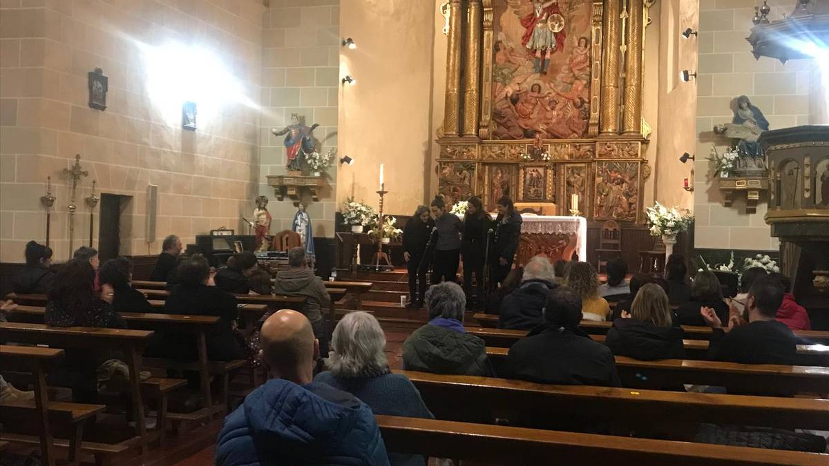 Bertso saio literarioa ospatu dute Arriben