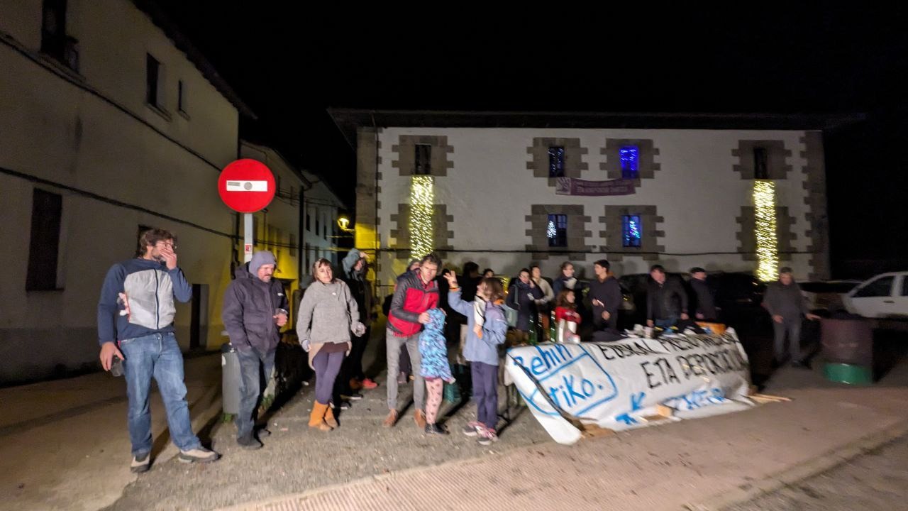 Abenduaren 26an Betelun egingo den elkartasun hitzorduko gonbita luzatu dute antolatzaileek
